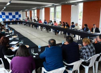 Buscan amortiguar el impacto de la crisis en las intendencias