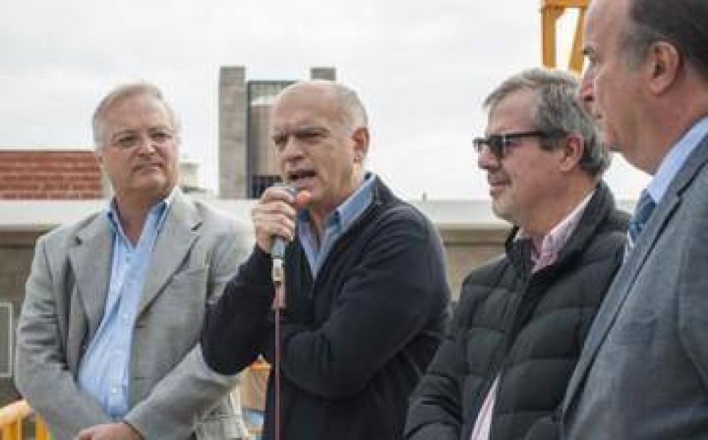 Grindetti present� el plan de cloacas a cuatro a�os