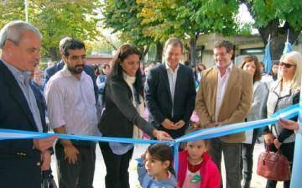 Cascallares inaugur� un Jard�n de infantes en Claypole