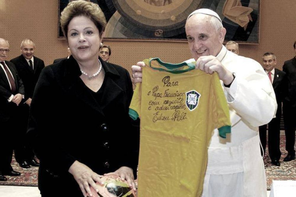 Francisco pidió diálogo en los momentos de dificultad que atraviesa Brasil