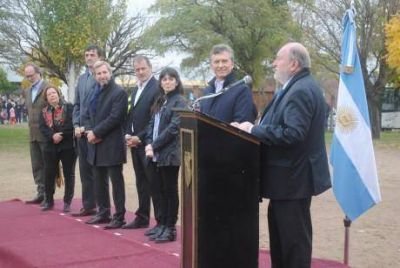 Carlos Verna agradeci� al presidente Macri por acompa�ar la creaci�n del Comit� de Cuenca del R�o V