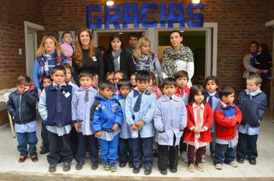 La gobernadora inaugur� el nuevo edificio del jard�n �Caramelito� en Colonia Gamara