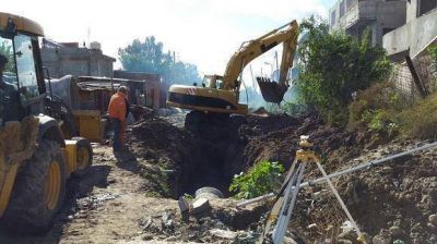 Avanzan las nuevas obras cloacales para los vecinos del barrio Cina Cina