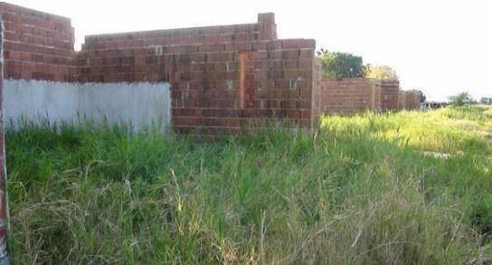 La obra de viviendas abor�genes est� paralizada