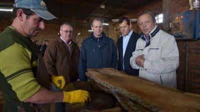 Bordet reiter� apoyo a Pymes para sostener el empleo