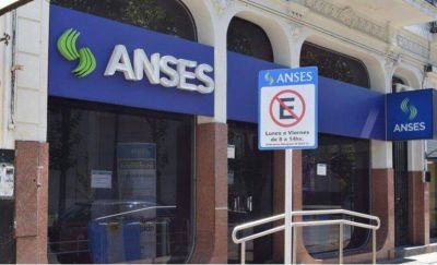 Anses: echaron al ex titular y paran por tiempo indeterminado