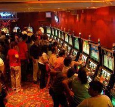 La Iglesia quiere horario restringido y reubicaci�n de casinos