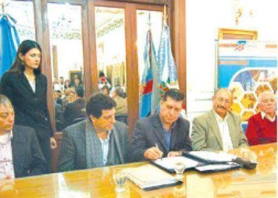 Destinan m�s de $6 millones al sector productivo local