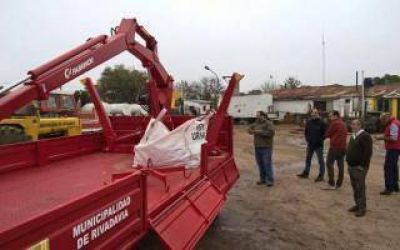 El Intendente de Rivadavia recibi� a la Delegaci�n de Trenque Lauquen