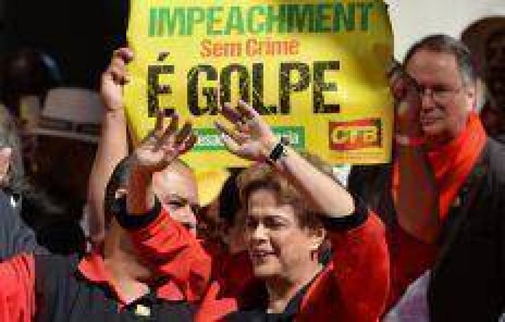 Democracia suspendida