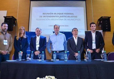 Bordet inst� a convocar a �los compa�eros que se fueron�
