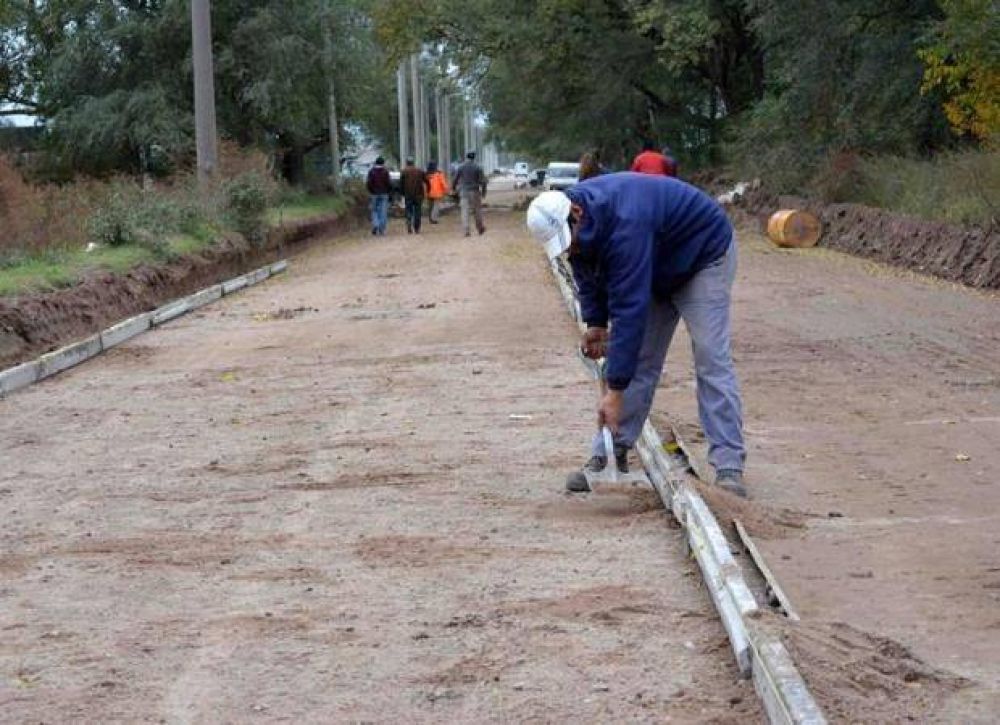 Villa Mercedes: completan obras de pavimento en la zona este