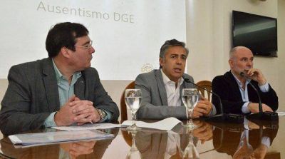 Cornejo dijo que el �tem aula baj� el ausentismo docente en marzo y abril