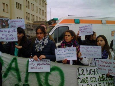 Residentes del HIGA se quejaron de los sueldos y las condiciones edilicias