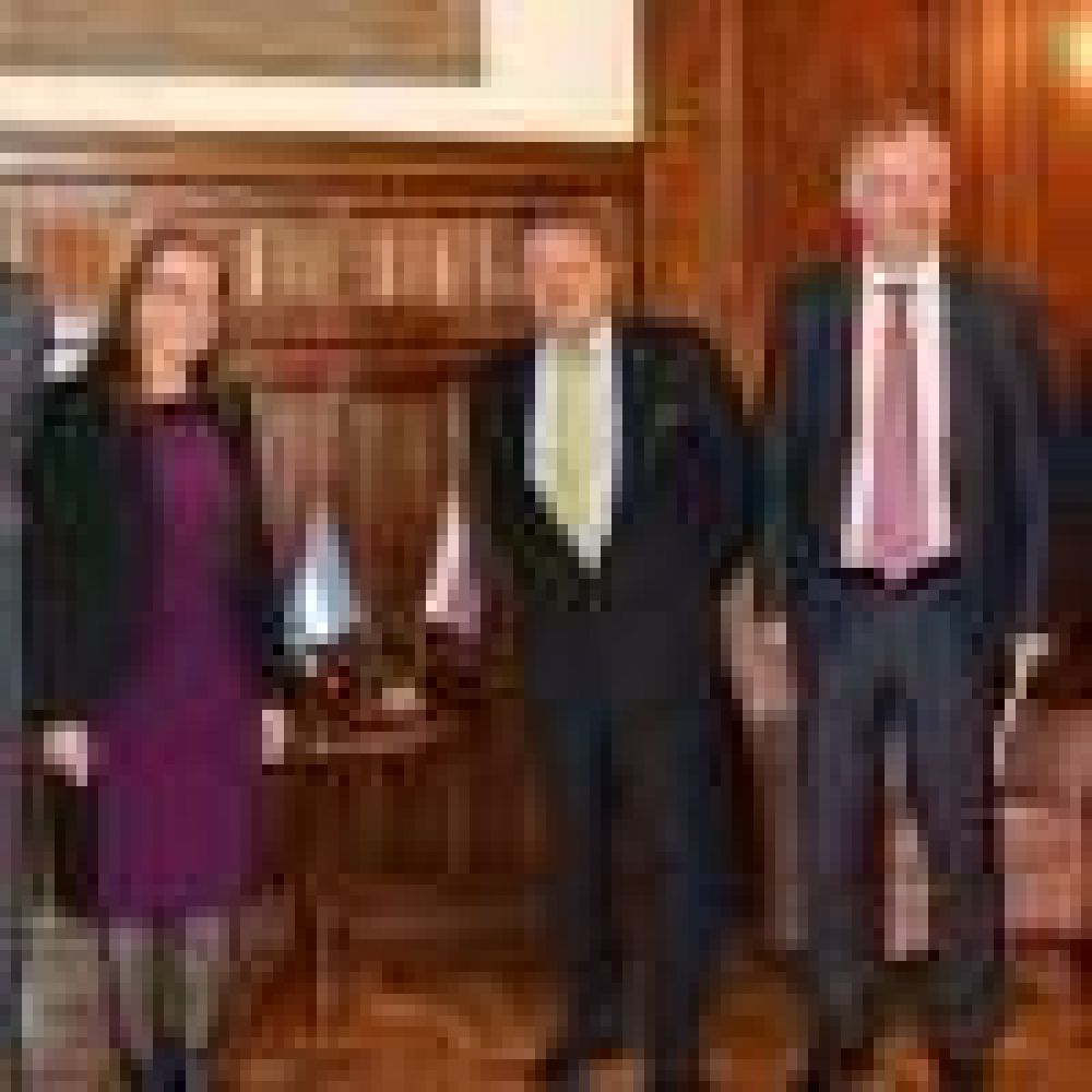 La gobernadora Alicia Kirchner se reuni� con el Embajador de Rusia