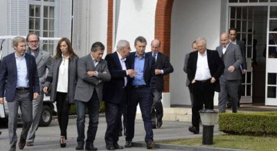 El megaplan de obras de Aysa, reaviva en el PRO el debate sobre c�mo sumar intendentes