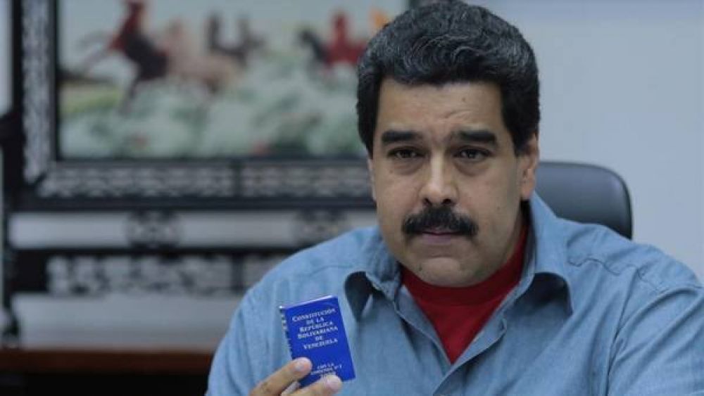Maduro decreta un 