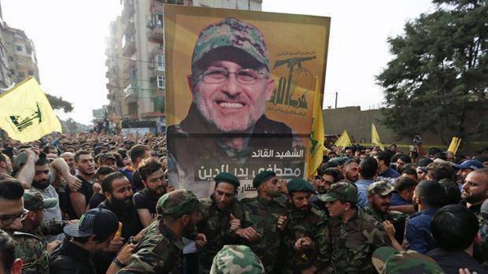 Hezbollah acusa a islamistas radicales por la muerte de su jefe militar en Siria