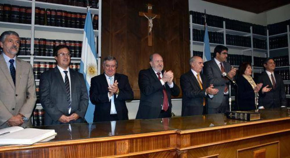 Un ministro del STJ gana m�s del doble que el gobernador