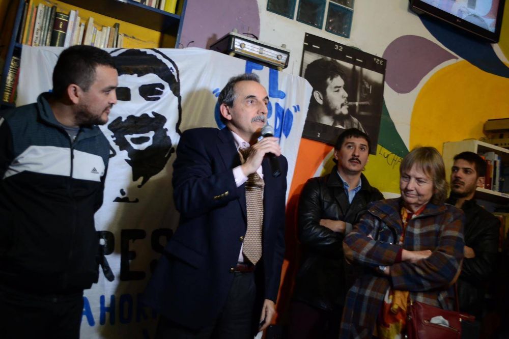 El FpV reinaugur el centro Batalla Cultural con la presencia de Guillermo Moreno