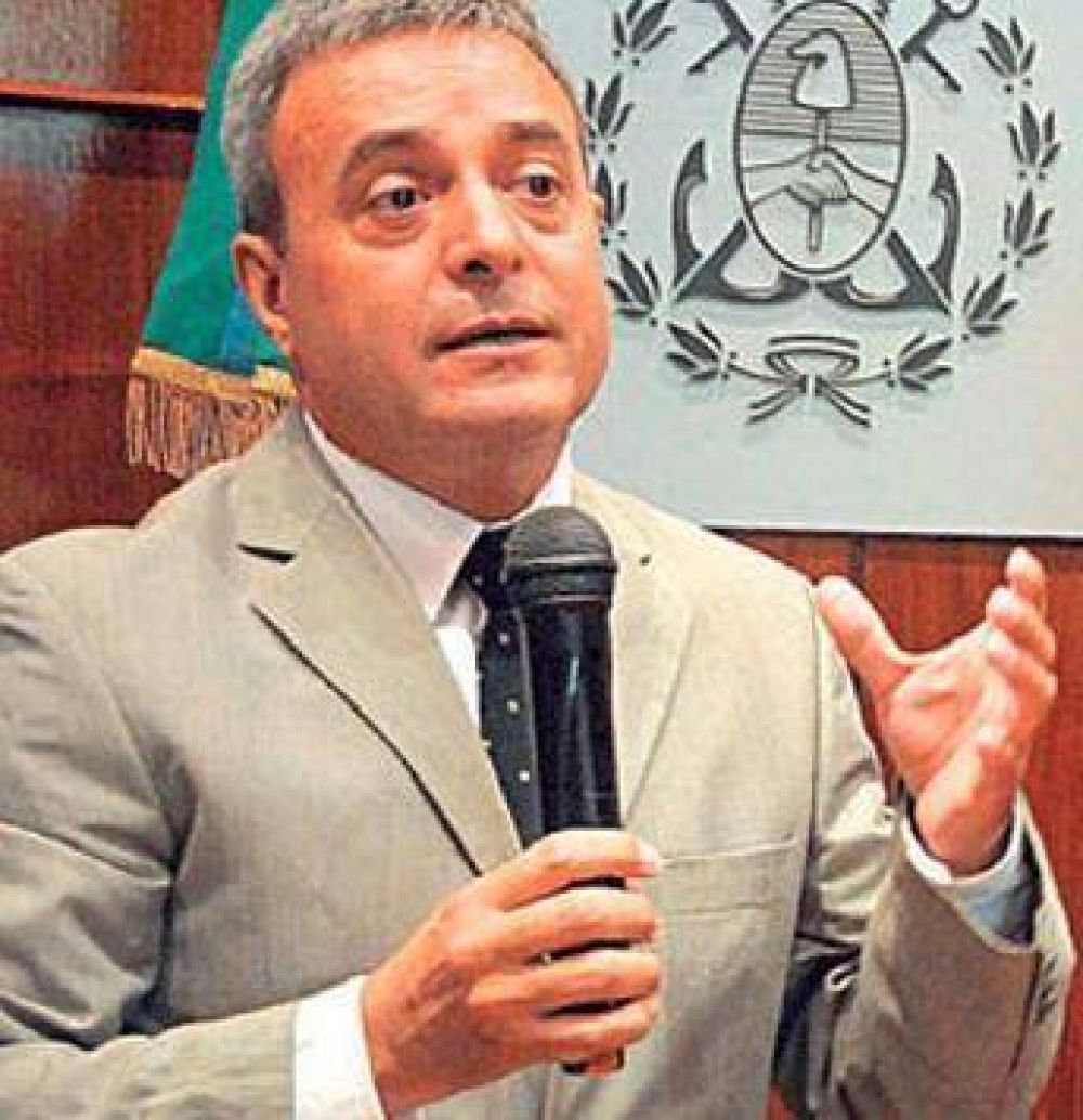 Telpuk deber� dar explicaciones a cuestionamientos del arco opositor