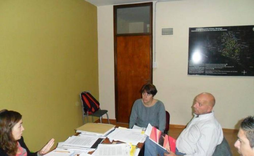 REUNI�N POR SALARIOS DE DOCENTES MUNICIPALES