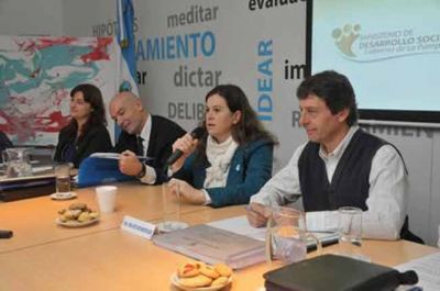 La ministra Fernanda Alonso confirm� que crece la demanda de alimentos