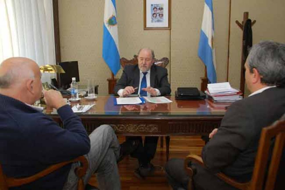 Rojas le plante� a Verna su preocupaci�n por la situaci�n social y laboral en Toay