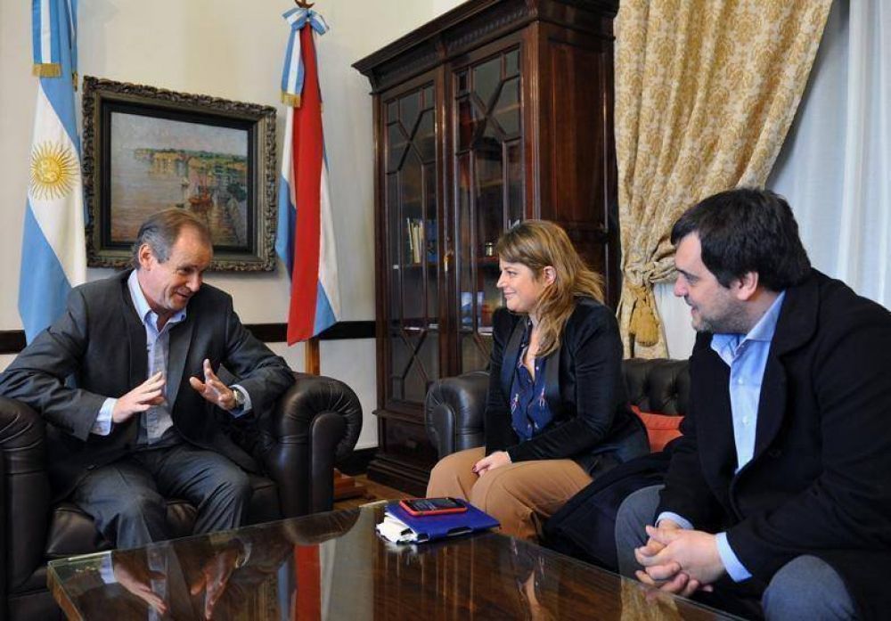 Legisladores nacionales acordaron criterios sobre la ley antidespidos con Bordet
