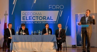 Se lanz� el foro para avanzar en una reforma electoral provincial 