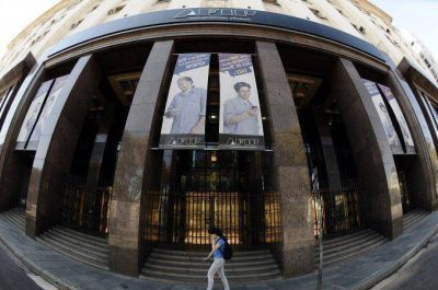 AFIP, en llamas: m�s denuncias y clima caldeado por 