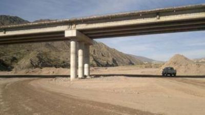 Reanudan la obra en la ruta Interlagos y reincorporan a 210 trabajadores