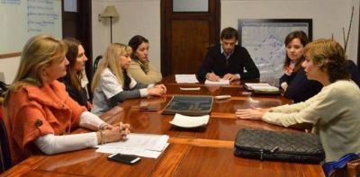 El intendente concret� un aporte para el Centro Complementario 801 en su 50 aniversario