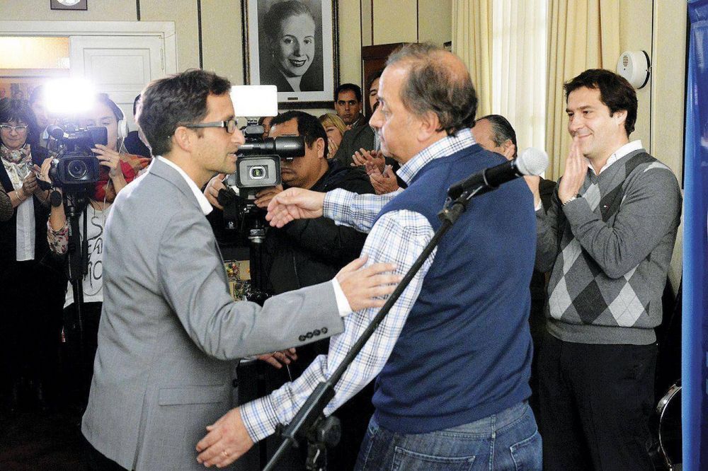 El intendente Linares valor� la calidad de los j�venes funcionarios de su gabinete