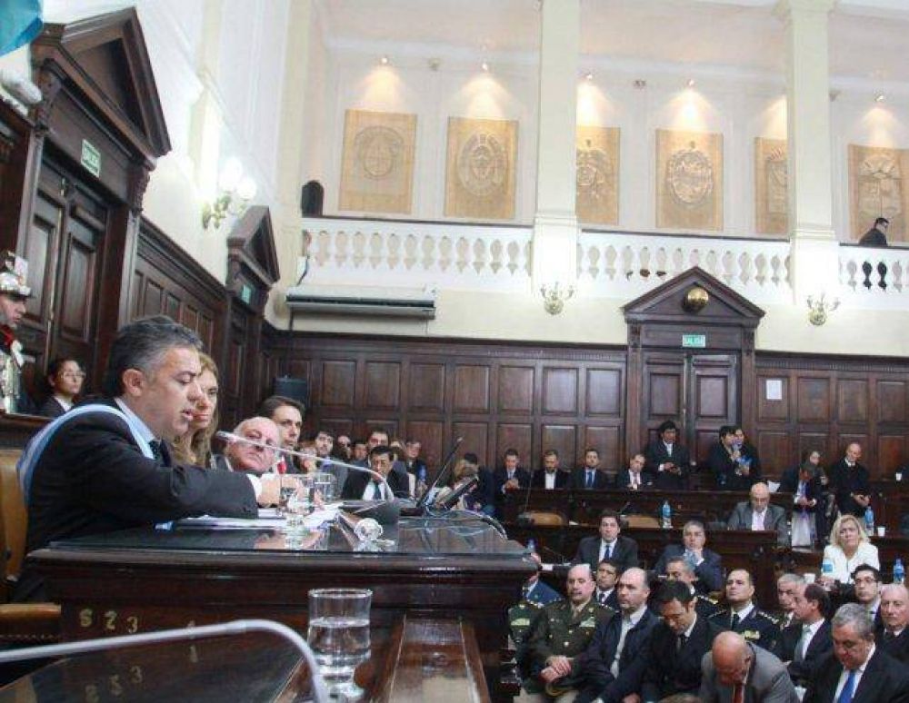 Prisi�n preventiva: aplazan y discuten el proyecto de Alfredo Cornejo por un tecnicismo