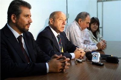 Ferro advirti� que los descubiertos bancarios llegan a 226 millones
