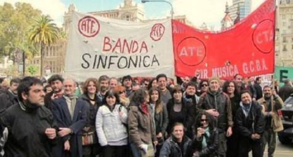 Vaciamiento e intimidaci�n en Direcci�n de M�sica