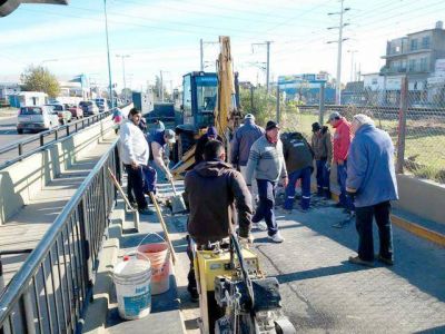Ezpeleta: cierran el bajov�as