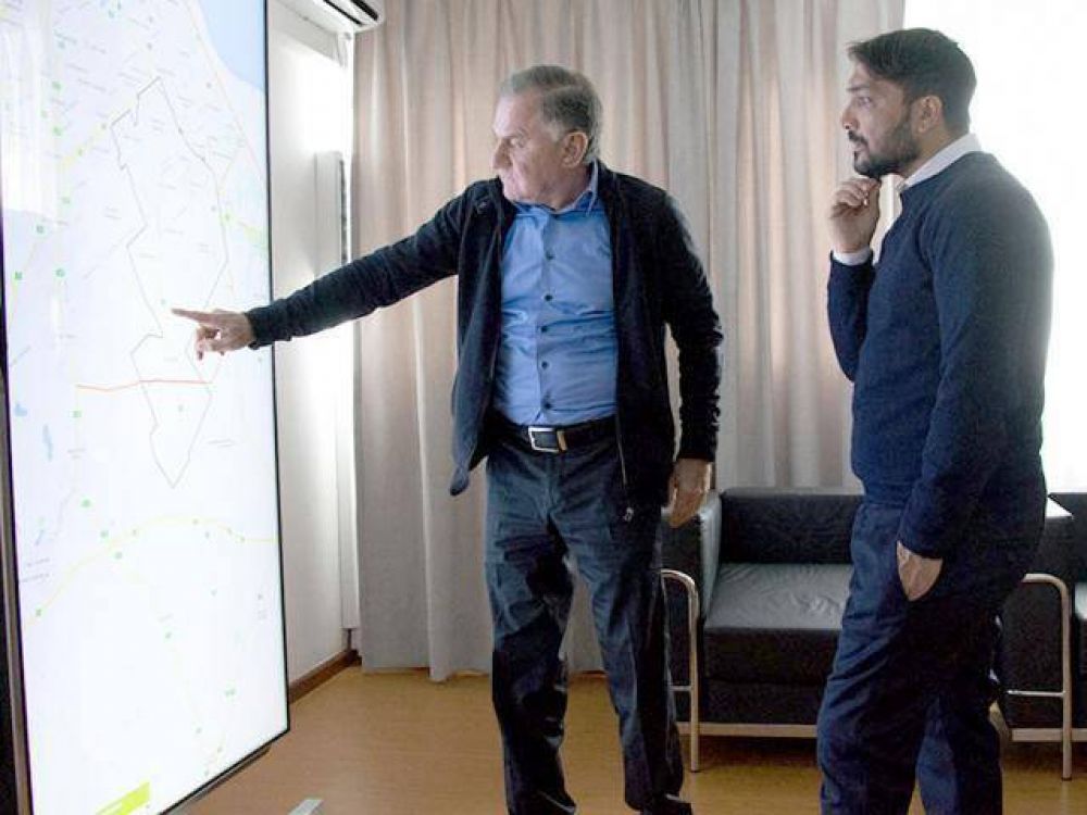 Pereyra le mostr� a Mussi el sistema GIS