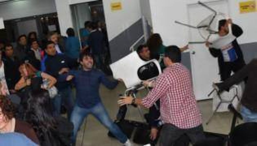 Marcha en La Boca por la agresi�n en la Comuna 4