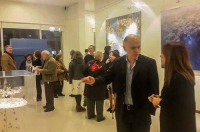 Grindetti inaugur� la muestra del Bicentenario en Lan�s