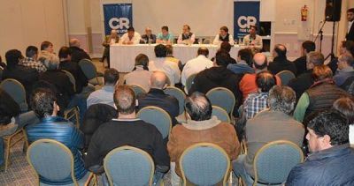 El intendente de Comodoro busca un frente con gremios y empresarios para defender la cuenca