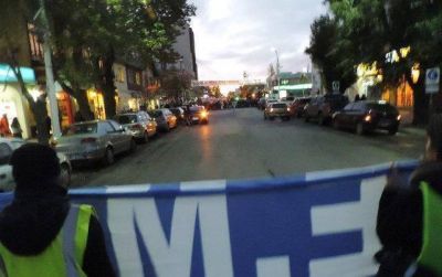 Los municipales van por cuatro d�as de paro y exigen nueva paritaria