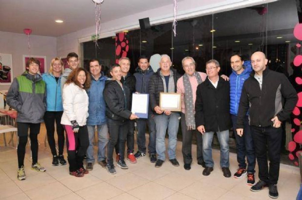 Avil�s quiere jerarquizar el remo como deporte en el lago