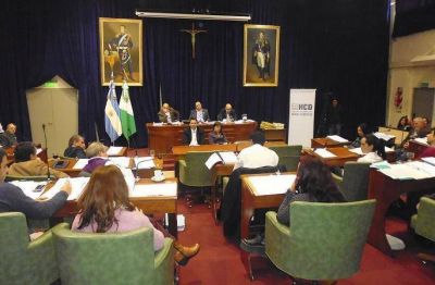 Castellano salv� a Posse de que le bochen su rendici�n de cuentas