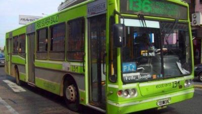 Paro y movilizaci�n de trabajadores de Ecotrans contra vaciamiento de la empresa