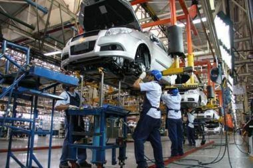 Para FIEL, cay� 6,1% la industria durante abril
