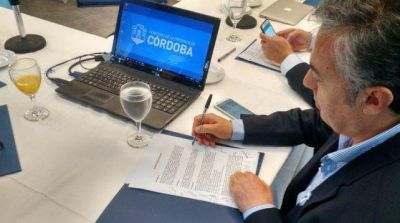 Cornejo firm� con la Naci�n la devoluci�n del 15% de la coparticipaci�n