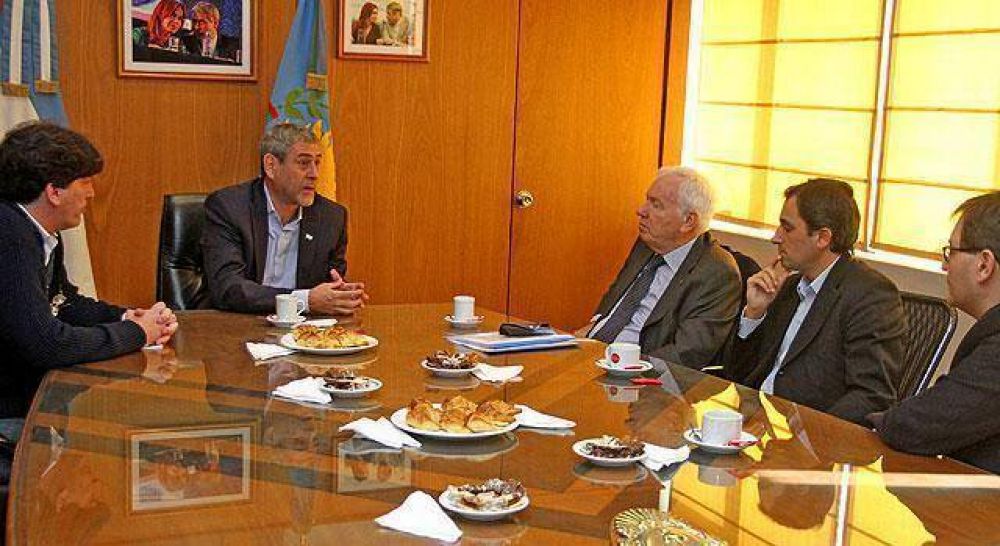 Ferraresi recibi� a un ministro de Vidal
