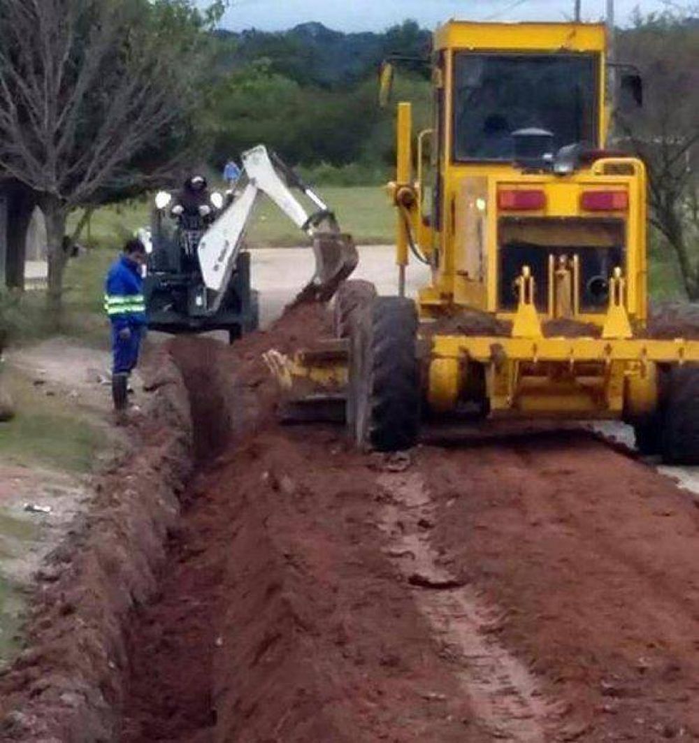 Ampl�an la red de agua en barrio Ana Mar�a